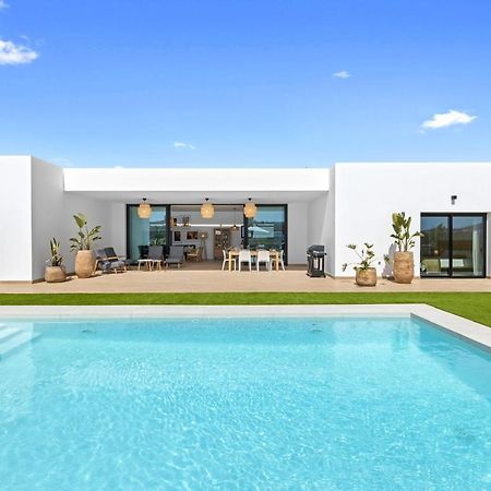 Villa Ayala Villaverde  المظهر الخارجي الصورة